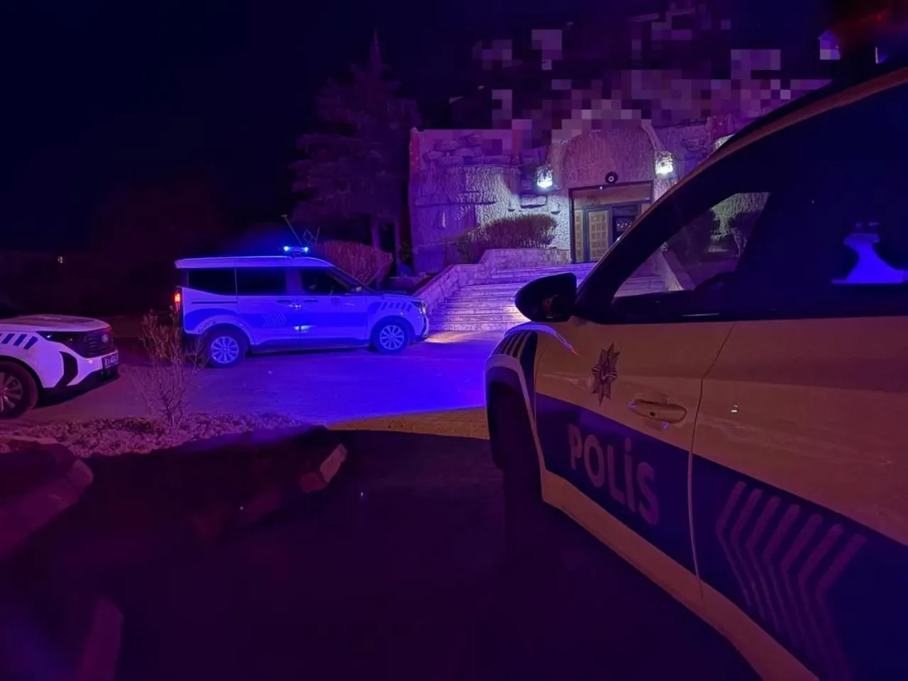 Gece kulübünde kan aktı! Kavgayı ayırmak isteyen çalışan hastanelik oldu