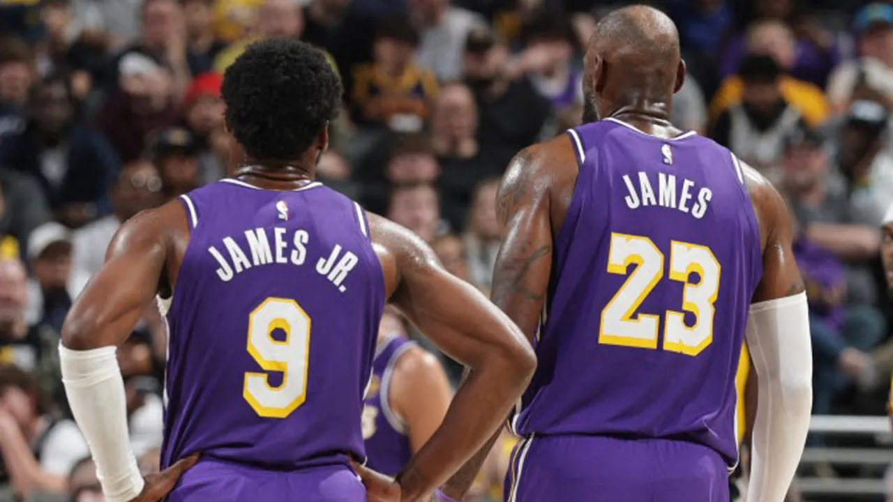 LeBron-Bronny James ikilisi tarih yazdı: NBA'de ilk baba-oğul asisti