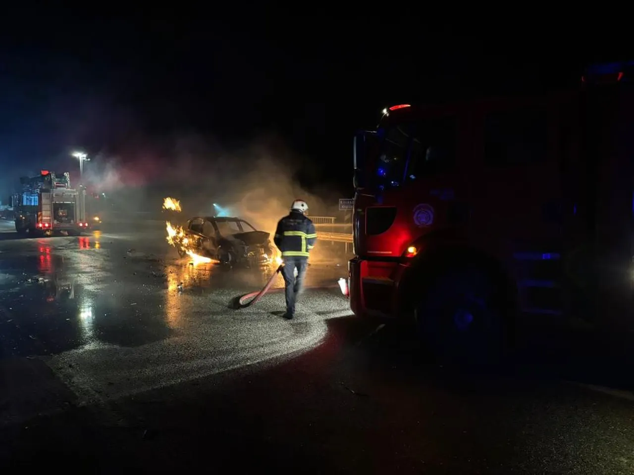 Lüleburgaz'da zincirleme kaza! 4 araç birbirine girdi, yaralılar var