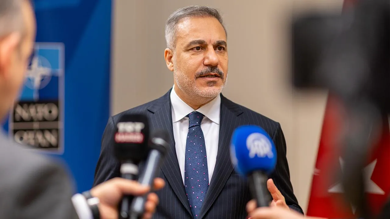 Zelenskiy duyurdu! "Ateşkes görüşmeleri Türkiye'de olabilir"