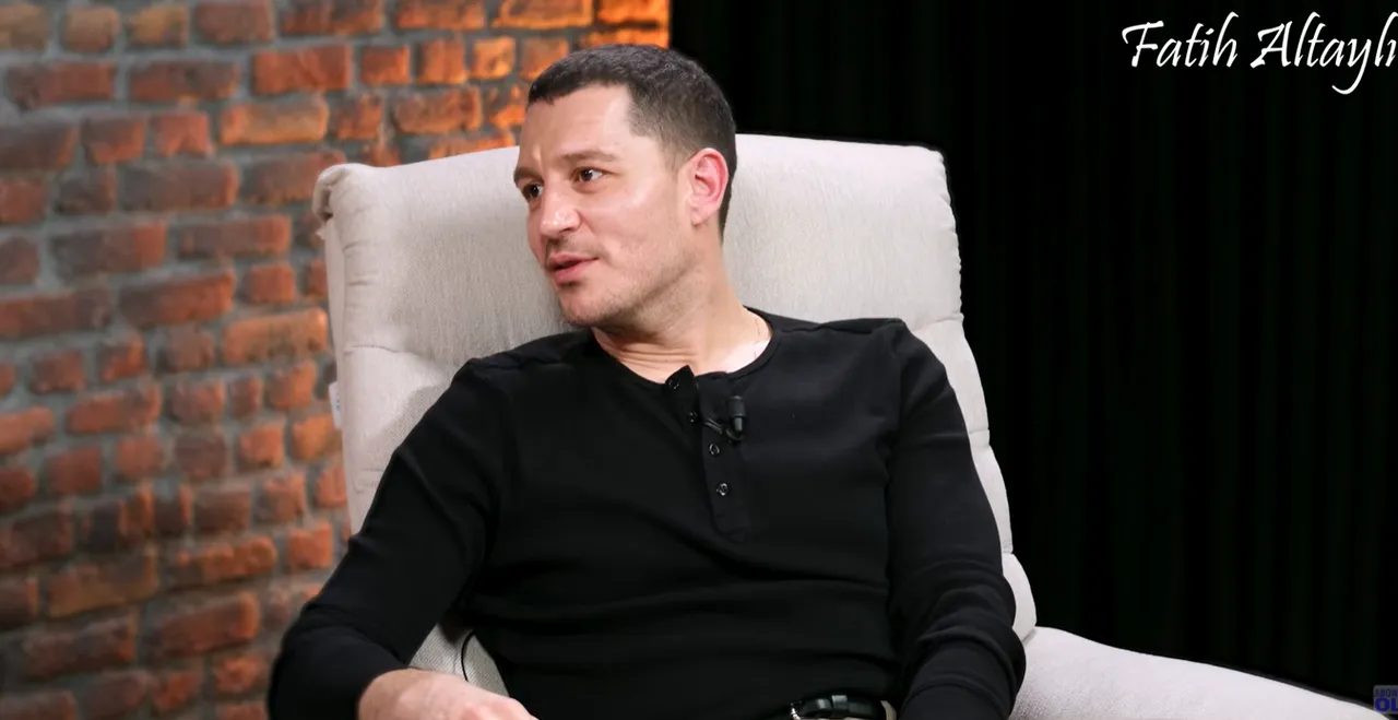 Bahçeli’nin sürpriz telefonunun perde arkası! Oyuncu Uraz Kaygılaroğlu ilk kez konuştu