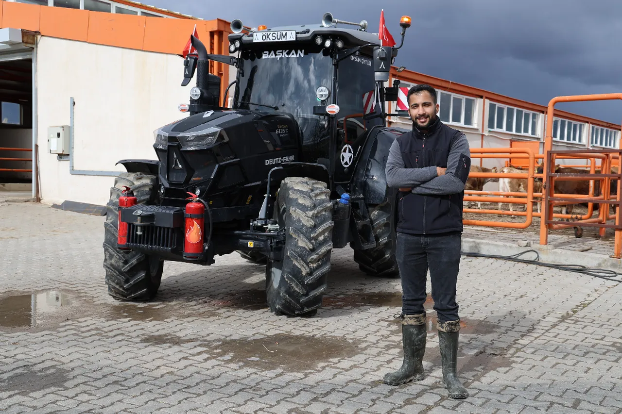 Dede mesleğini yapmaya başladı! Üniversiteyi bıraktı, patron oldu