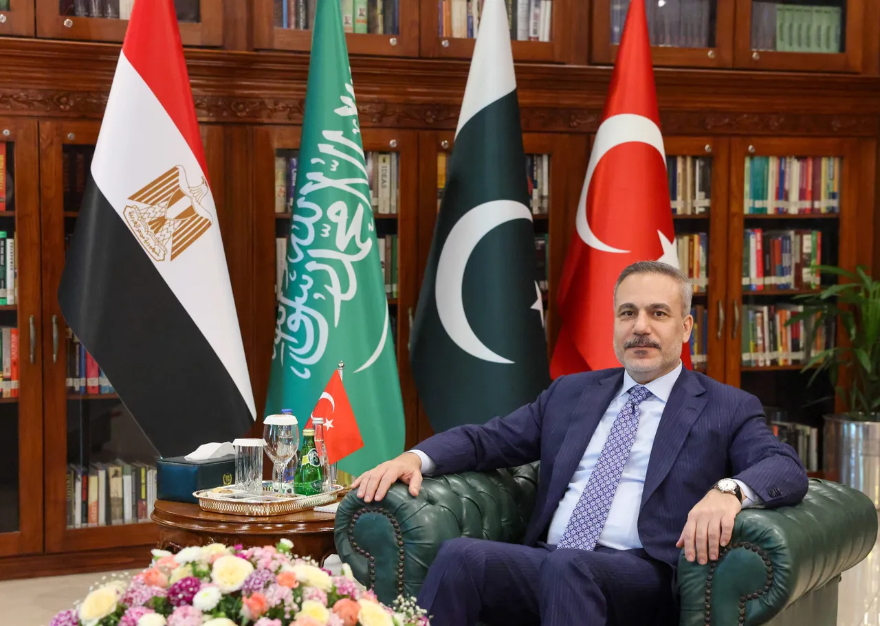 Dışişleri Bakanı Hakan Fidan, Pakistan’ın başkenti İslamabad’da düzenlenen ve Ortadoğu’daki son gelişmelerin ele alındığı Türkiye-Mısır-Pakistan-Suudi Arabistan Dışişleri Bakanları Toplantısı’na katıldı.