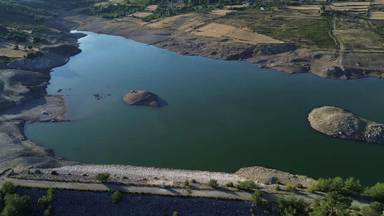 Hatay’da 10 yıl sonra ilk! 1,5 milyon kişinin can suyu kuruyan Yayladağı Barajı yüzde 100 doldu