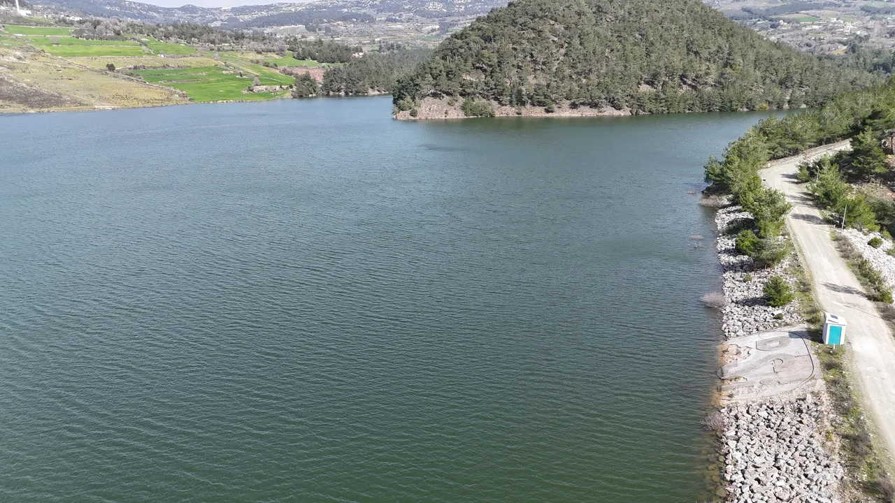 Hatay’da 10 yıl sonra ilk! 1,5 milyon kişinin can suyu kuruyan Yayladağı Barajı yüzde 100 doldu