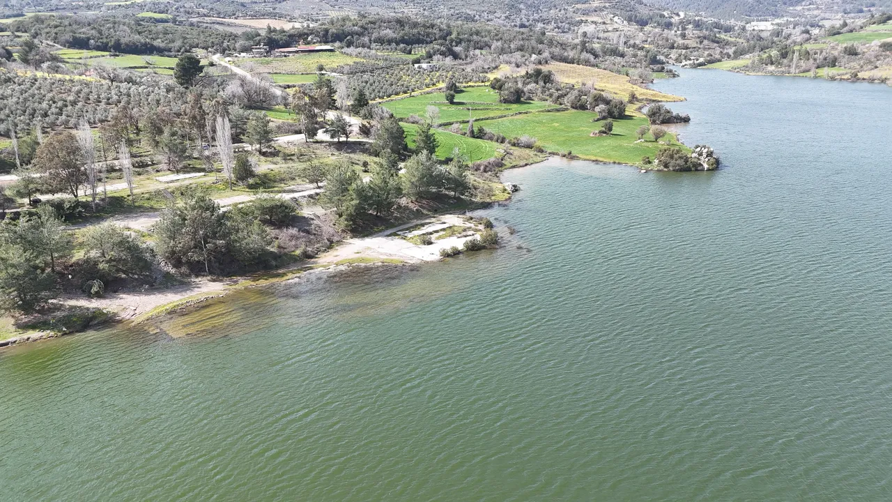 Hatay’da 10 yıl sonra ilk! 1,5 milyon kişinin can suyu kuruyan Yayladağı Barajı yüzde 100 doldu