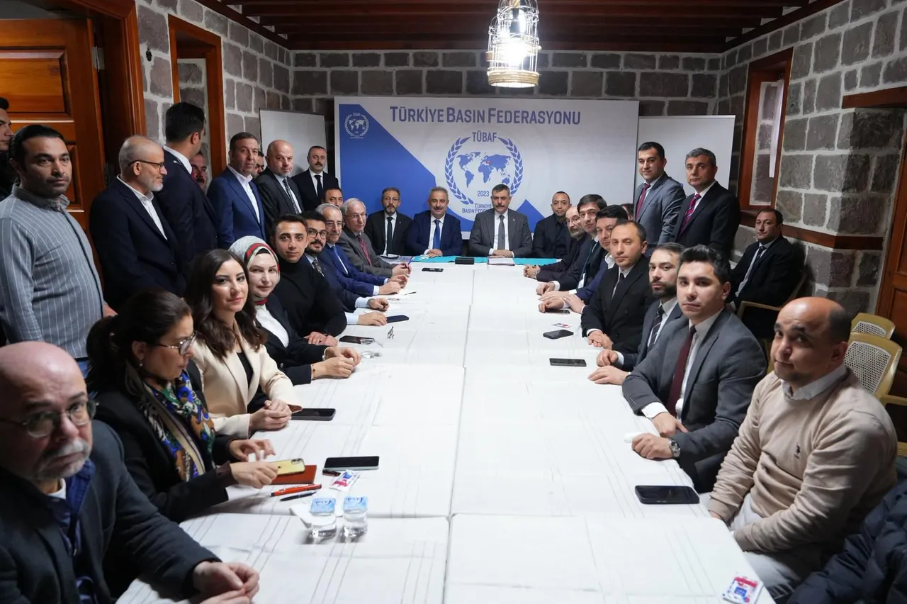 İçişleri Bakanı Mustafa Çiftçi, Türkiye Basın Federasyonu’nun düzenlediği Anadolu Sohbetleri toplantısında medya temsilcileriyle bir araya geldi.