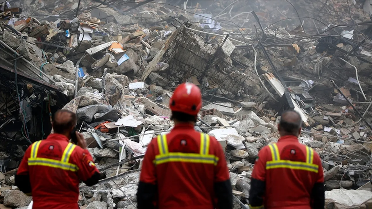 İsrail İran'da saldırılarını dozunu artırıyor: Tarih verdiler! "Yok edeceğiz"