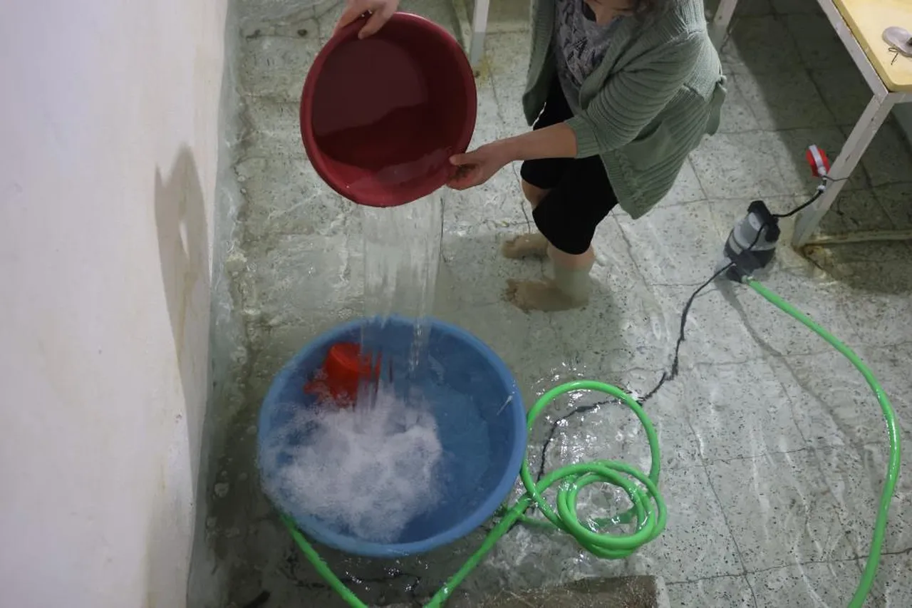 Yeraltı kaynakları doldu, evleri su bastı! Gece uyanıp nöbet tutuyorlar