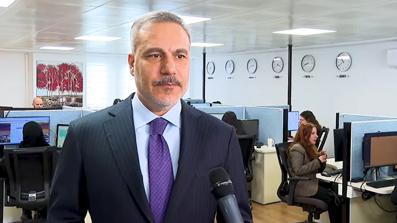 Bakan Fidan'dan Konsolosluk Çağrı Merkezi'ne ziyaret