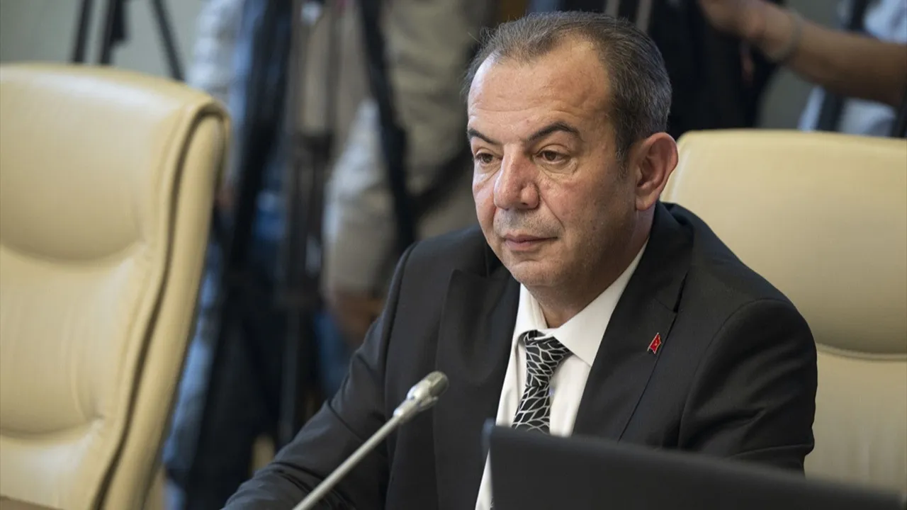 Bolu Belediye Başkanı Tanju Özcan görevden uzaklaştırıldı