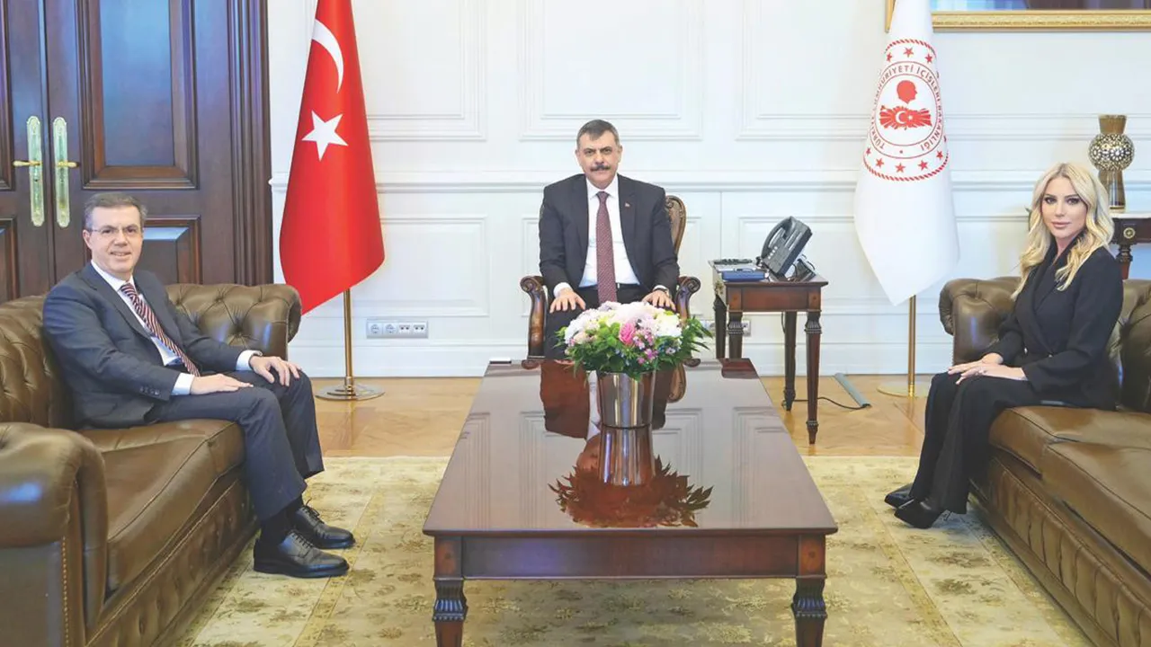 Kabinenin iki yeni ismine İhlas Medya'dan 'hayırlı olsun' ziyaretleri