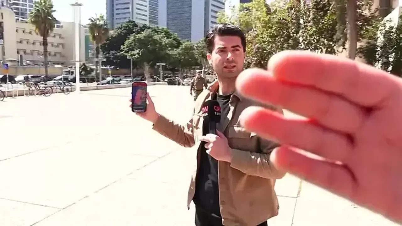 İletişim Başkanı Duran, İsrail'de gözaltına alınan CNN Türk muhabiri Emrah Çakmak ile kameraman Halil Kahraman'ın bir an önce serbest bırakılması için gerekli girişimlerin yapıldığını duyurdu.