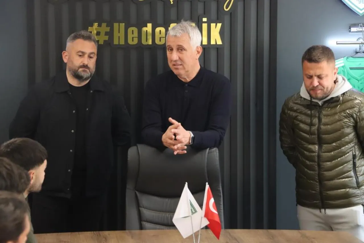 Besim Durmuş'un Muğlaspor'a vedasında duygusal anlar yaşandı.