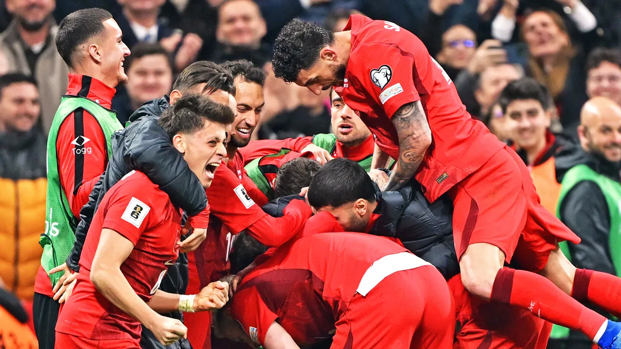 Bülent Korkmaz Milli Takımı değerlendirdi:  Arada dağlar kadar fark var!