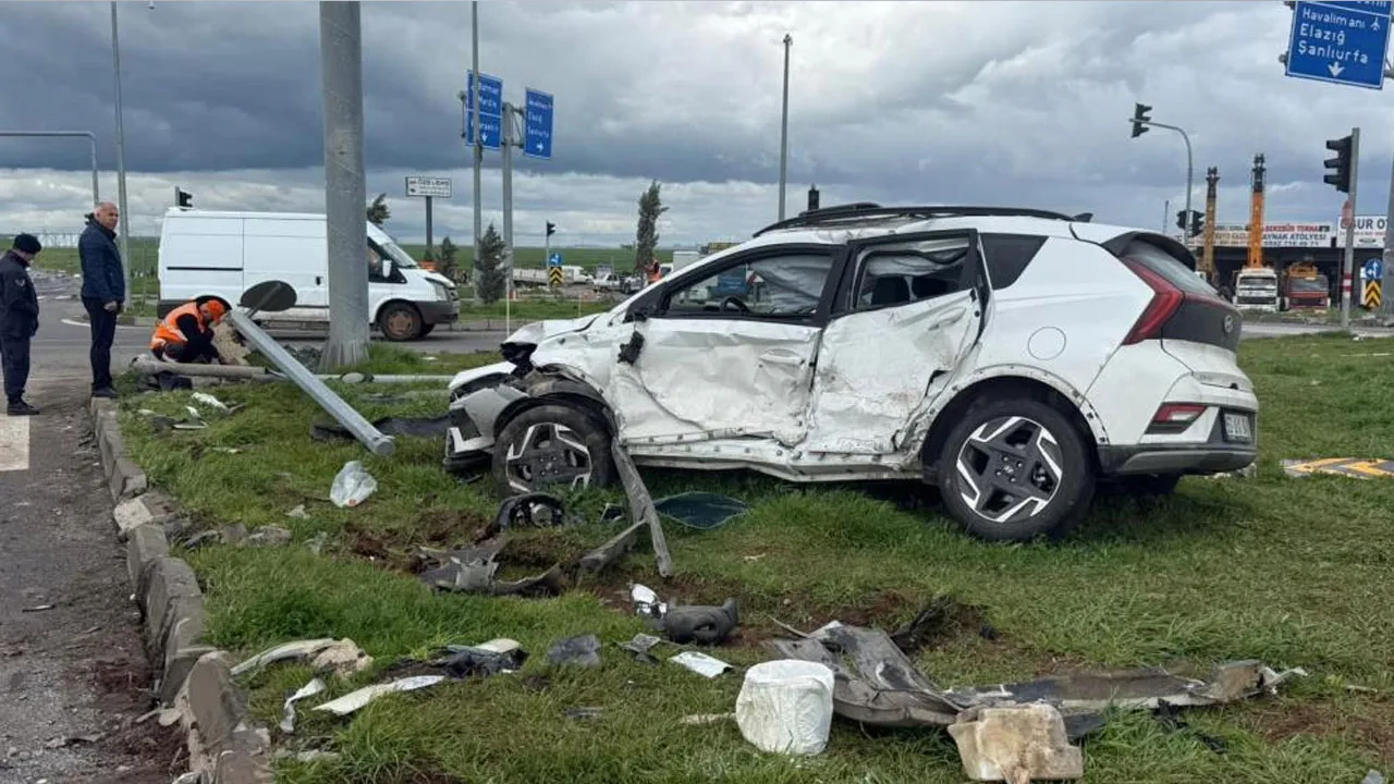 Diyarbakır'da okul servisi kaza yaptı! Çok sayıda yaralı var