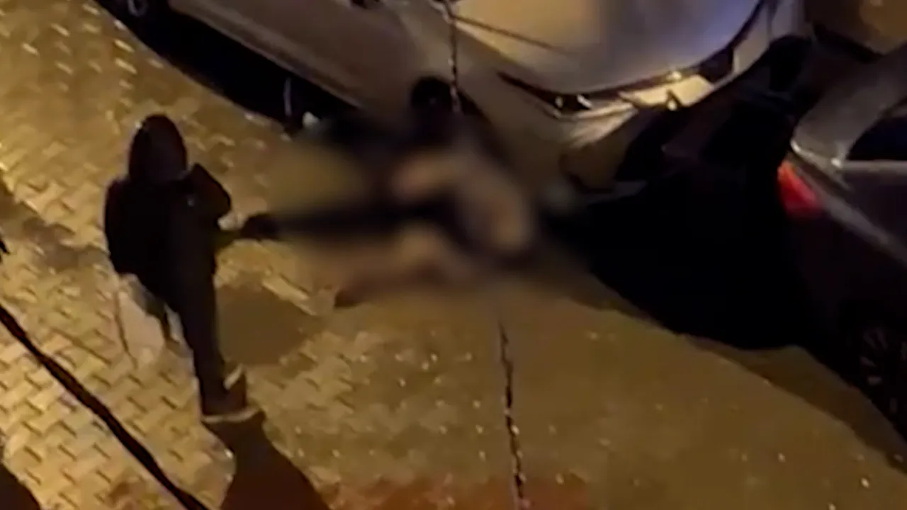 Esenyurt'ta yol verme tartışması kanlı bitti! Bir sürücü silahla vurularak öldürüldü