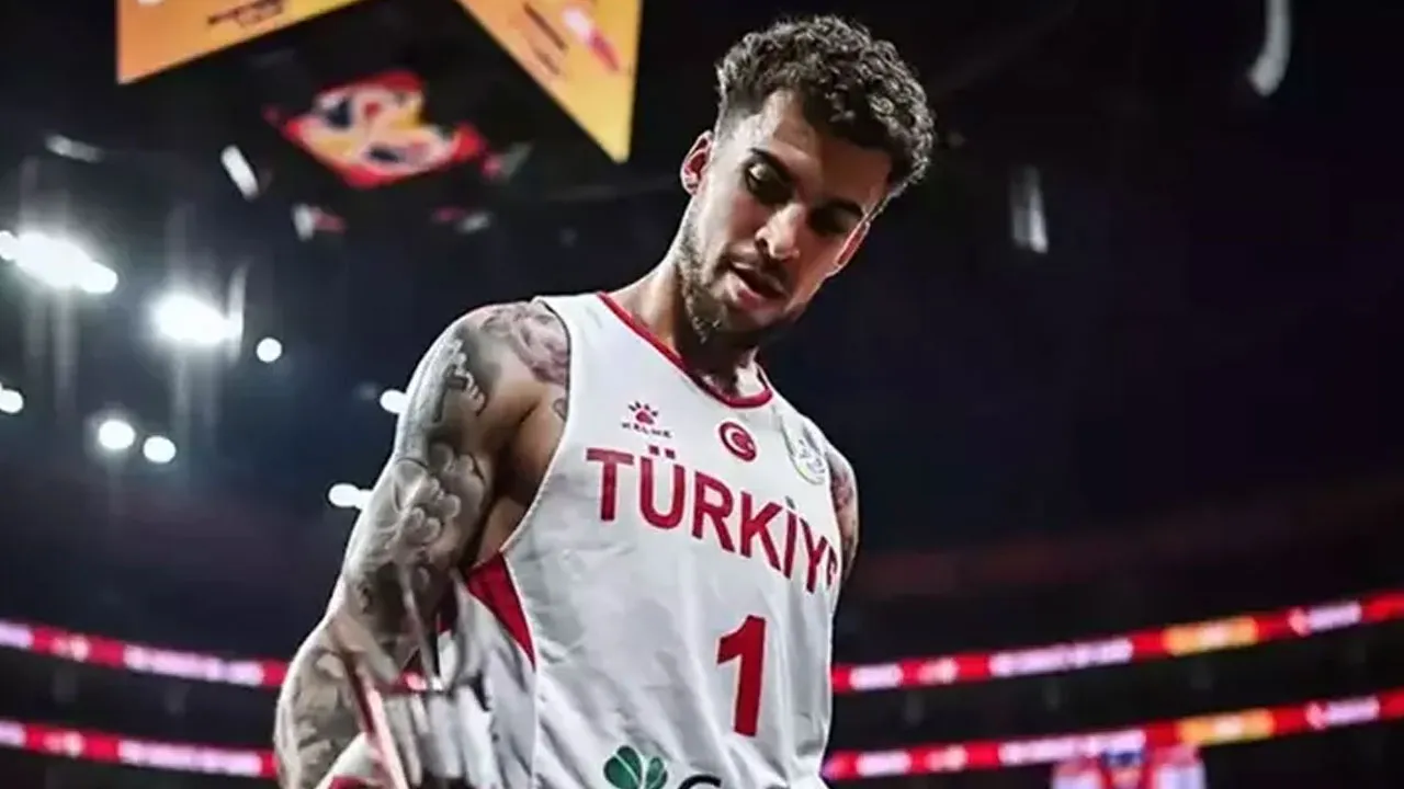 Fenerbahçe, milli oyuncuyla yollarını ayırdığını açıkladı