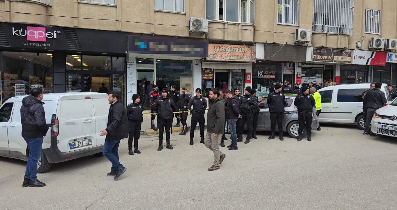 Gaziantep'te alacak verecek kavgası kanlı bitti! Bir kişi silahla yaralandı