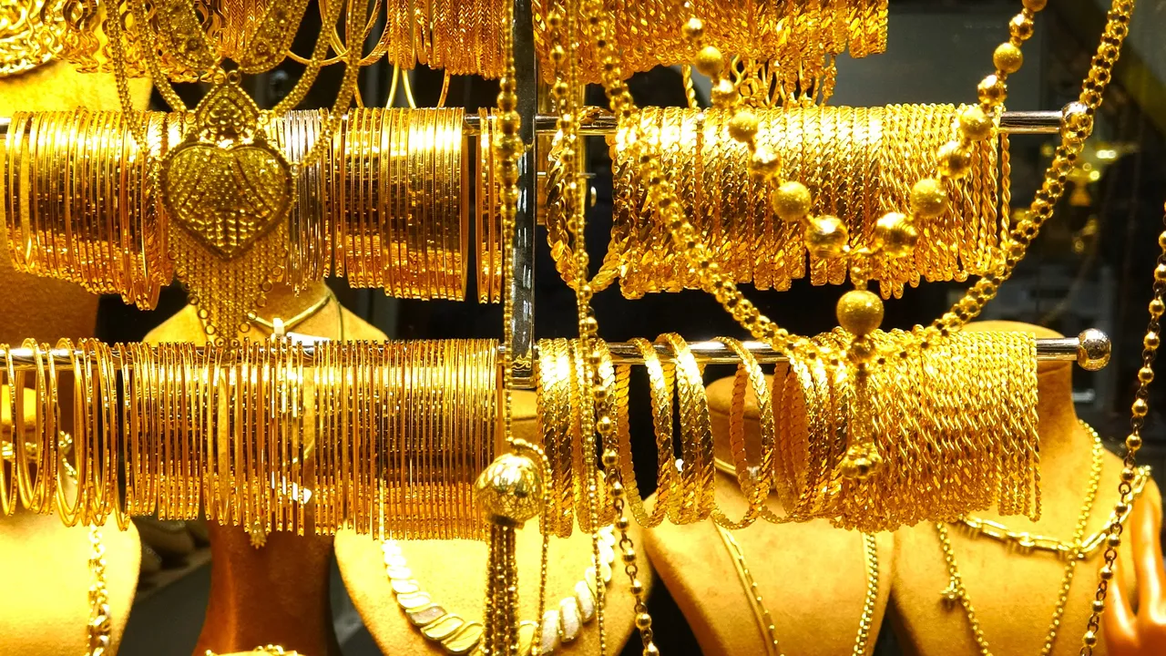 Kapalıçarşıdan altın alacaklara QR kod uyarısı: Hepsinde var, 1 gramlıklarda yok