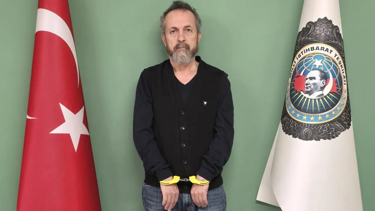 MİT, firari casus Önder Sığırcıkoğlu'nu yakaladı!