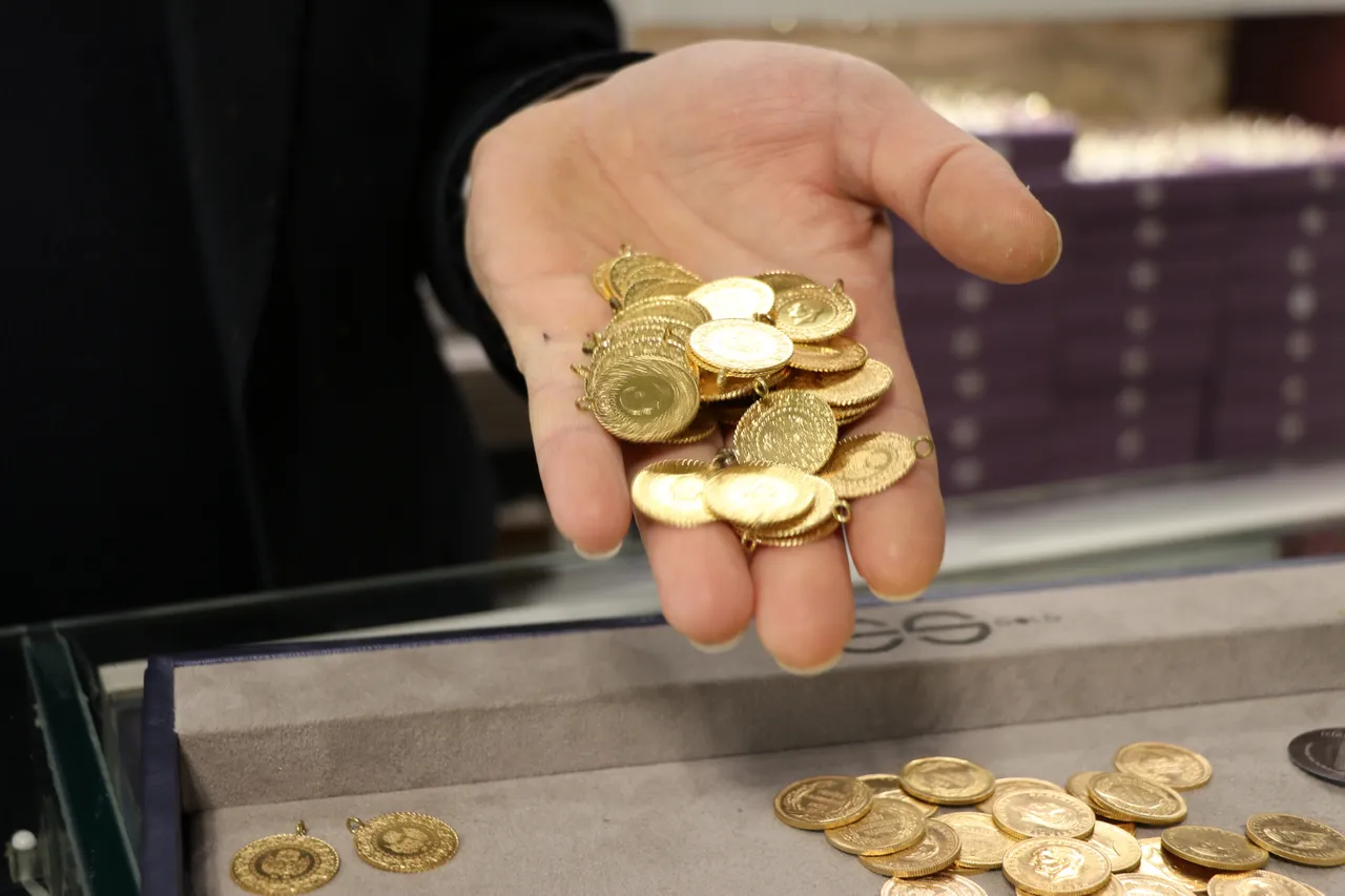 Yastık altında 4 ila 5 ton var! Altın uzmanından 'üretime kazandırılmalı' uyarısı