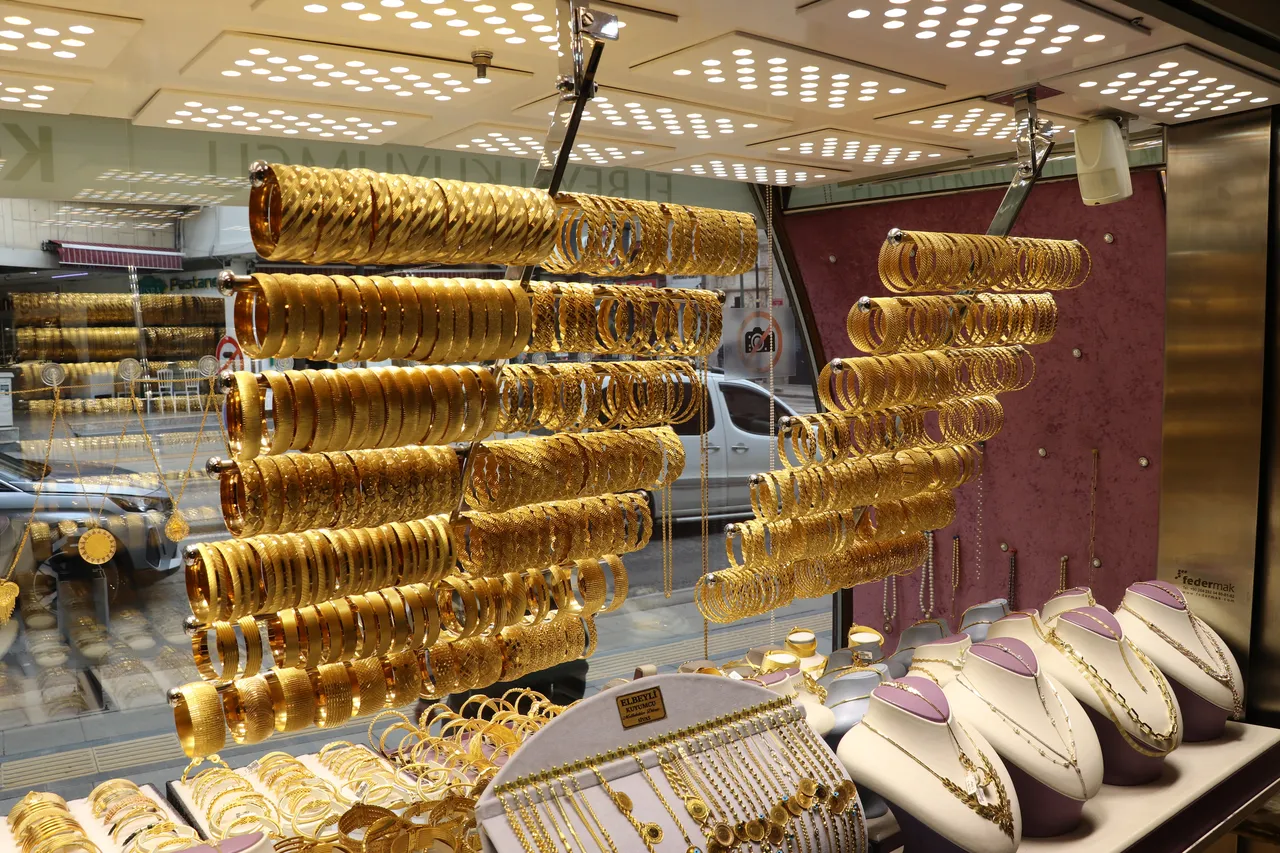 Yastık altında 4 ila 5 ton var! Altın uzmanından 'üretime kazandırılmalı' uyarısı