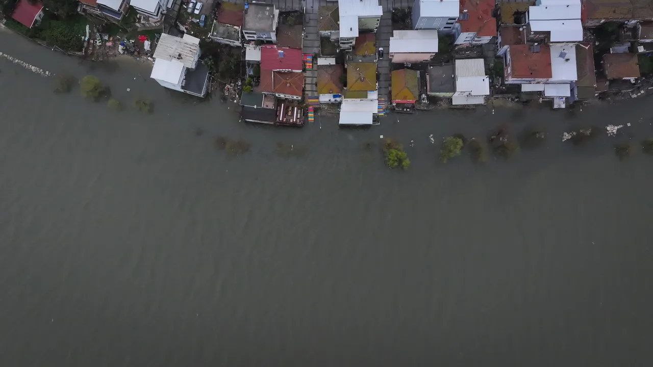 2 gün aralık süren sağanak sonrası Bursa’da tarım arazileri göle döndü