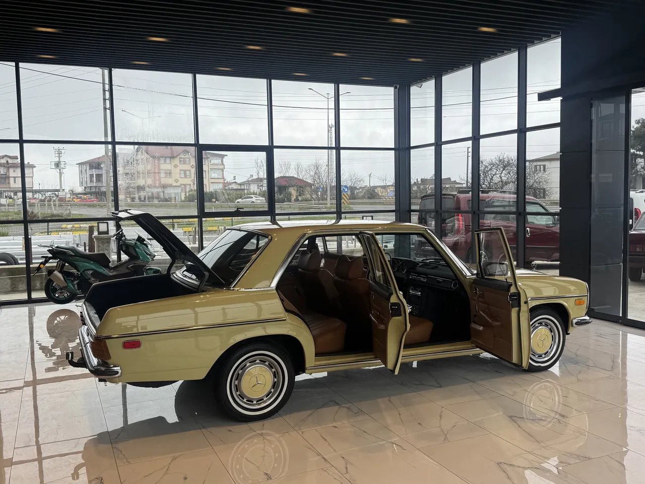 25 bin liraya aldı, 1 milyon TL masraf yaptı! 1976 model aracı görenler gözlerine inanamıyor