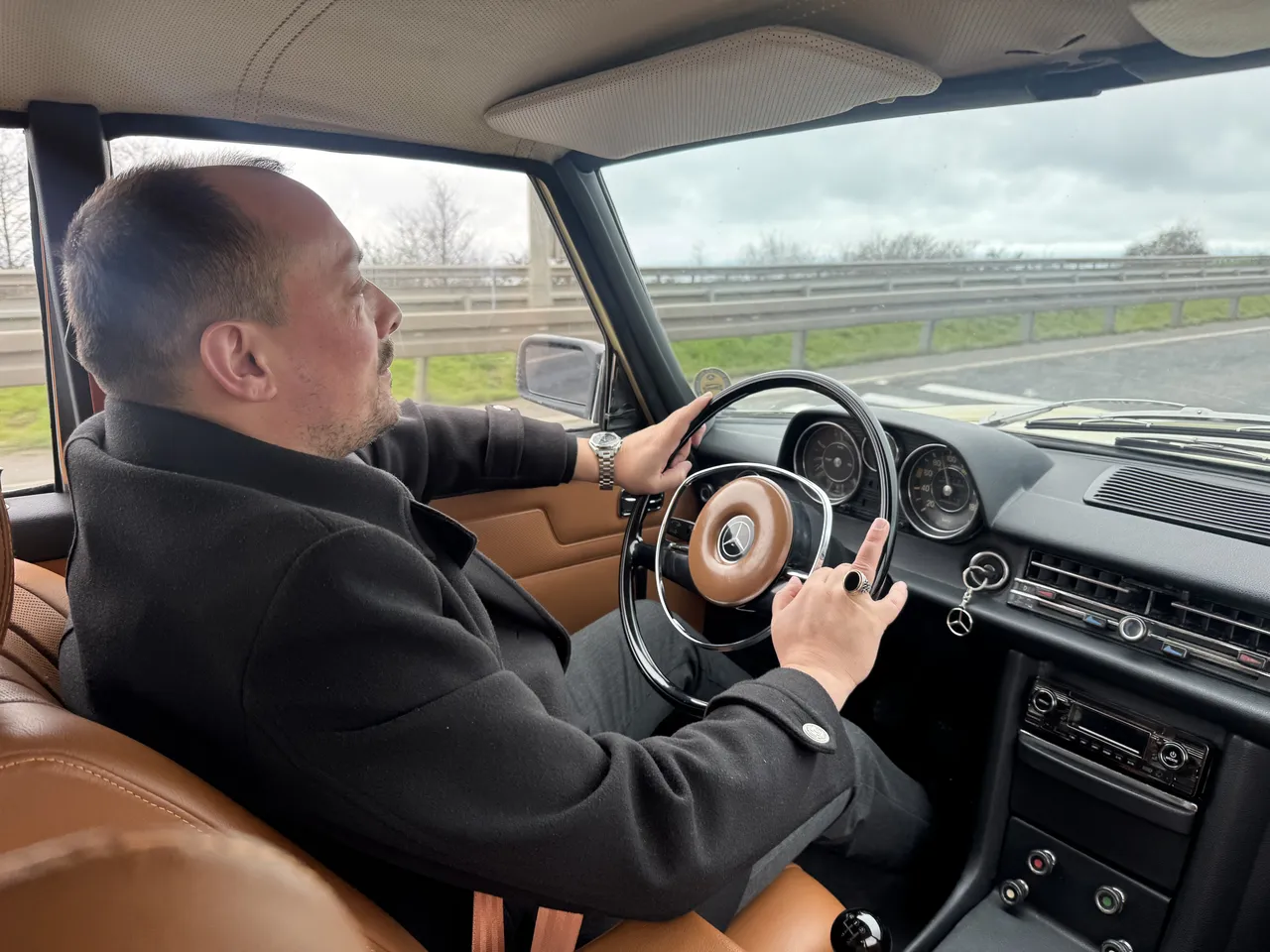 25 bin liraya aldı, 1 milyon TL masraf yaptı! 1976 model aracı görenler gözlerine inanamıyor