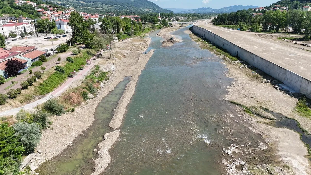 30 bin kişiye nefes aldıracak Bartın-Kozcağız duble yol projesi! Duran inşaat yeniden başladı