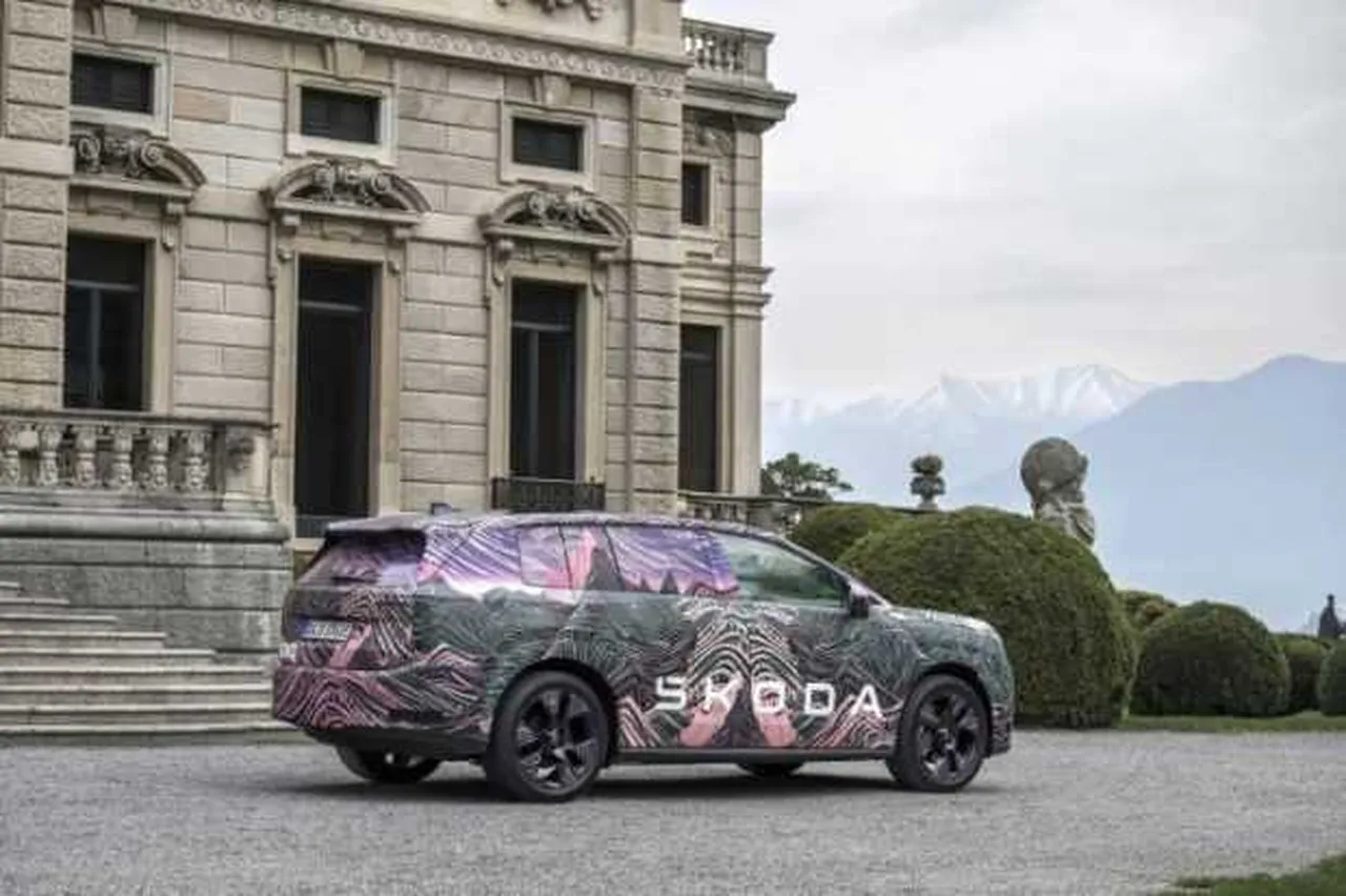 En büyük Skoda geliyor: İşte 600 km menzilli Peaq’ten ilk detaylar