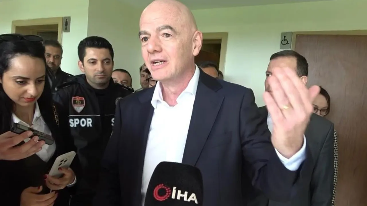 Gianni Infantino, İran Milli Takımı ile görüştü: Maç oynanacak