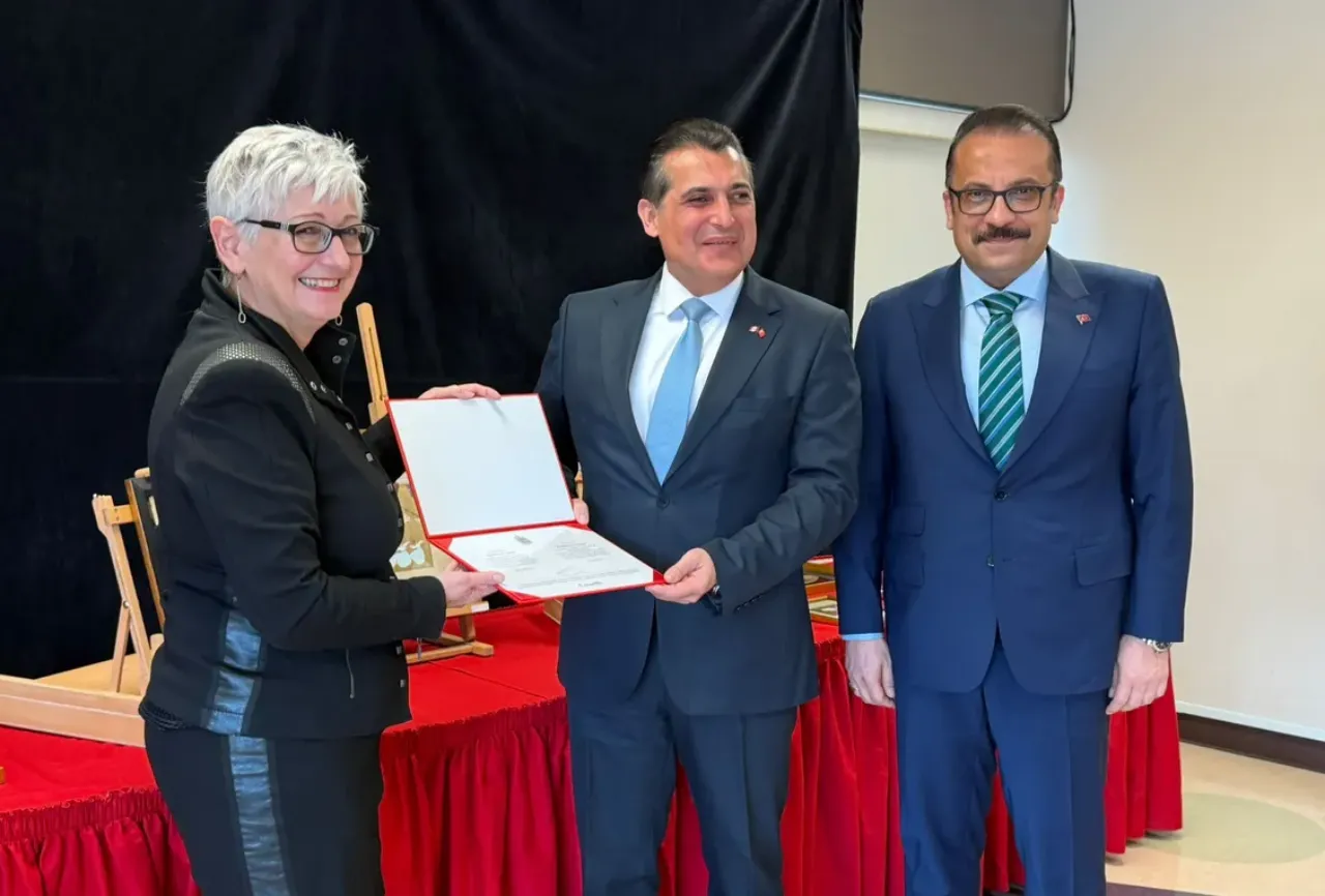 Kaçırılan yazma eserler bulundu! Kanadadan Türkiyeye ilk iade emsal olacak