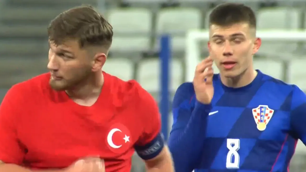 Milliler, 8 kişi kaldığı maçta 3 golle kaybetti