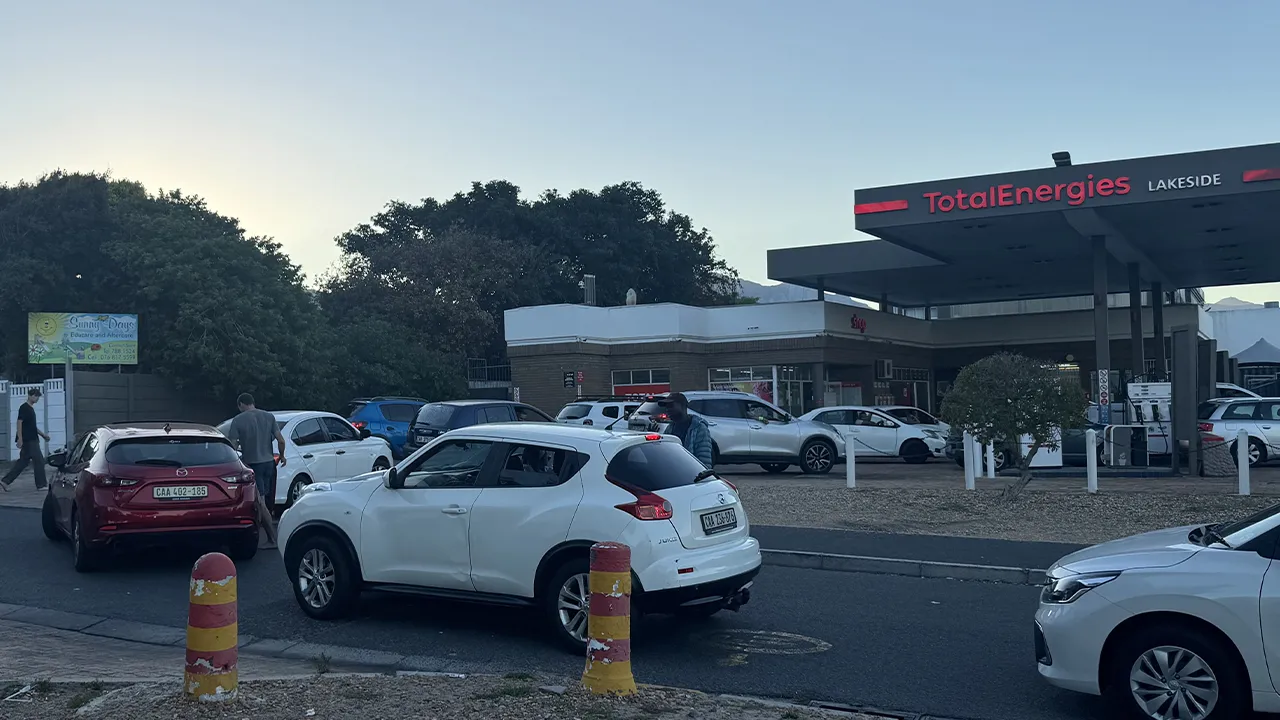 Orta Doğu'daki savaş Güney Afrika'da kontak kapattırdı: Zam gelmeden stoklar tükendi