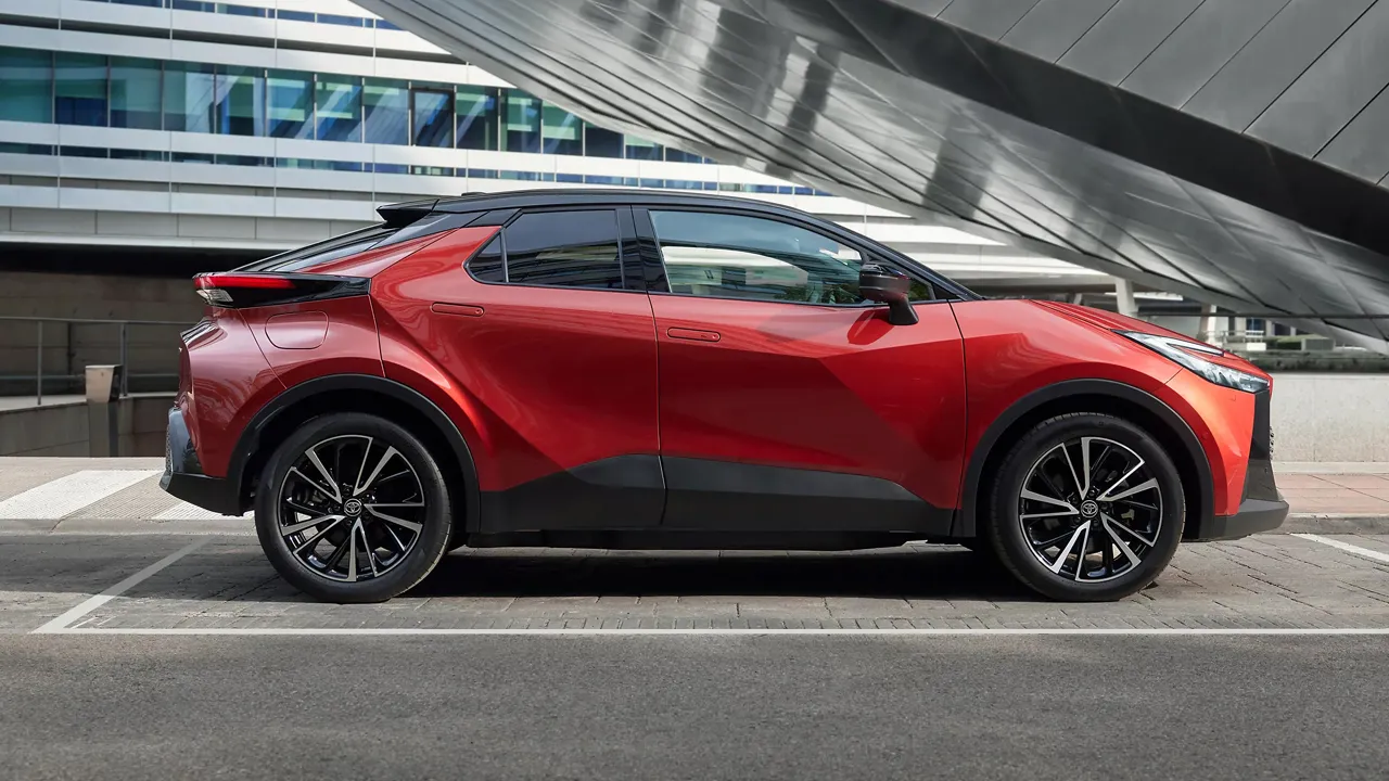 Akaryakıtta tasarruf devri! İşte yarı yarıya az tüketen araçlar