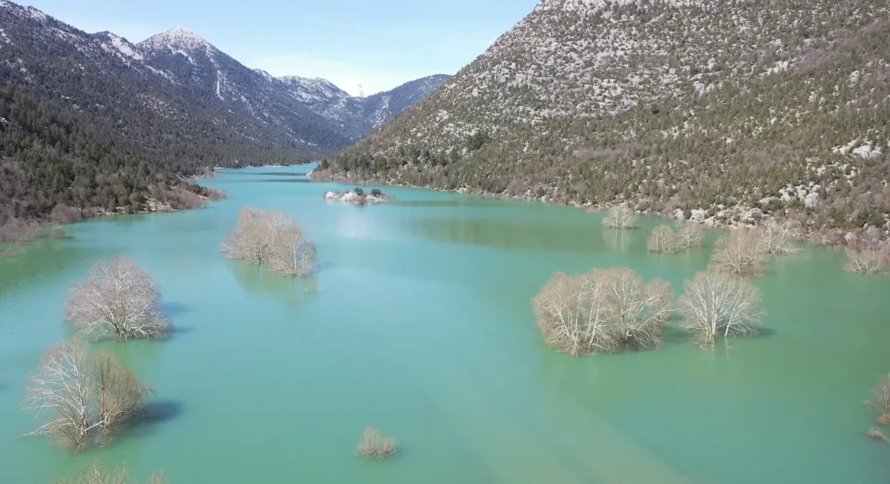 Antalya-Konya karayolunun 4 kilometrelik kısmı sular altında! Dron görüntüsü ortaya çıkardı