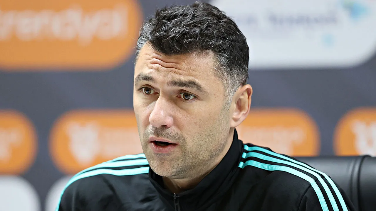 Burak Yılmaz'dan Fenerbahçe yorumu: Favoriler