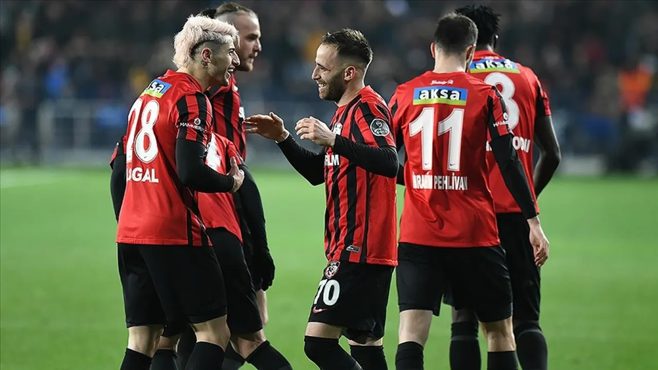 Gaziantep-Fenerbahçe maçında kimler eksik, Tedesco neden yok? İşte muhtemel ilk 11