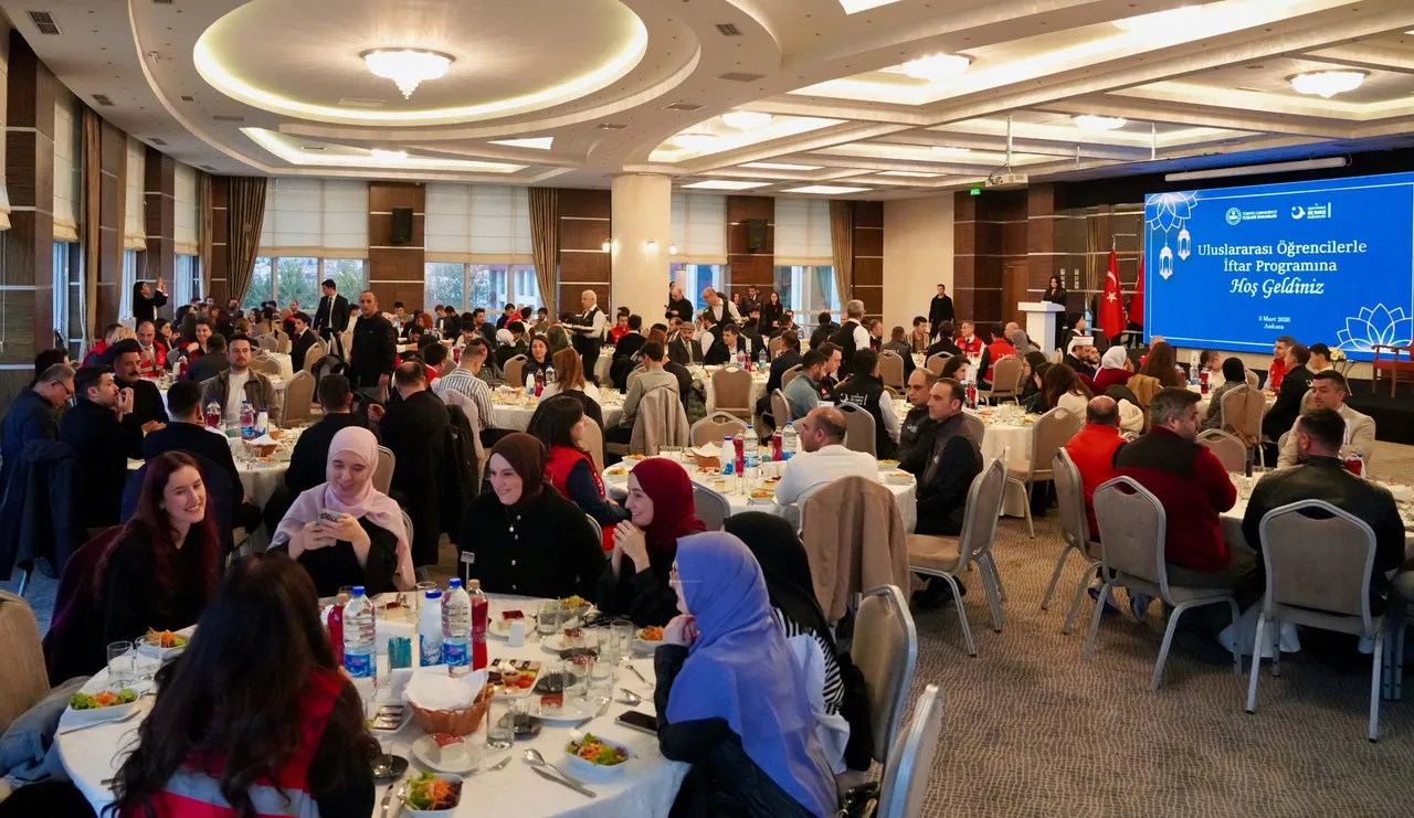 Göç İdaresi Başkanlığı’ndan uluslararası öğrencilerle iftar buluşması