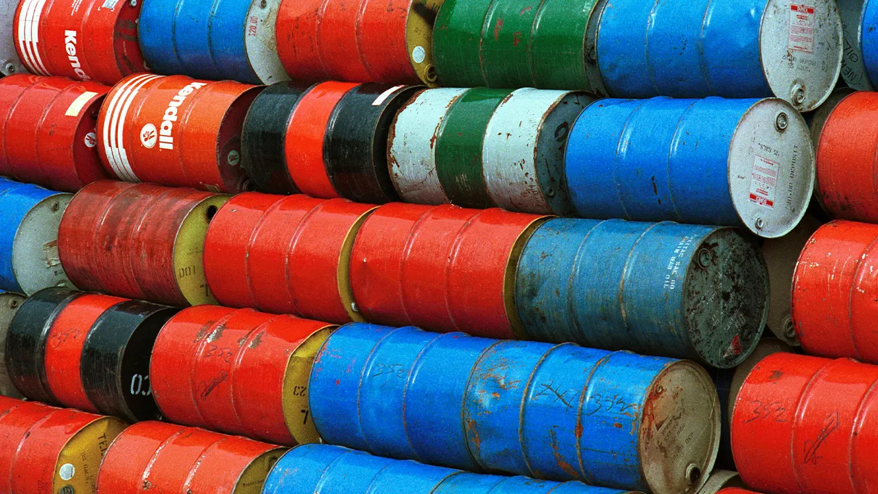 Hürmüz’den geçişe %95 zam! Petrol fiyatında şimdi de navlun şoku…