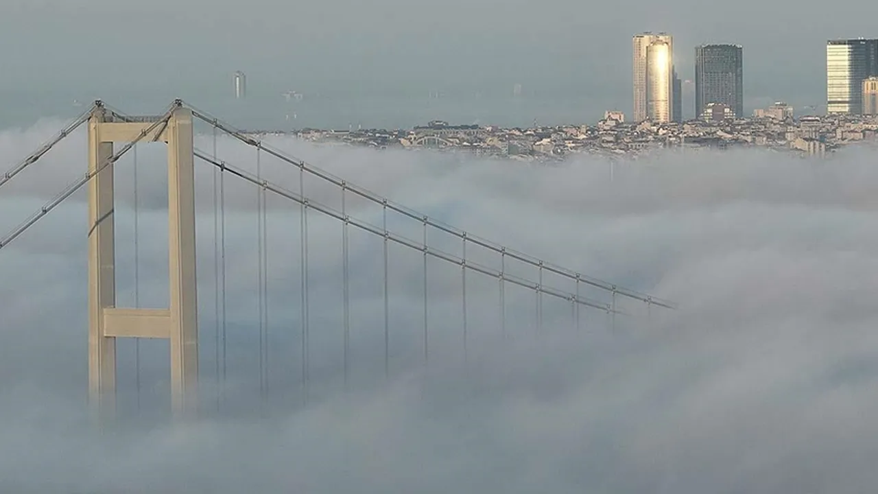 İstanbul güne sisle uyandı!