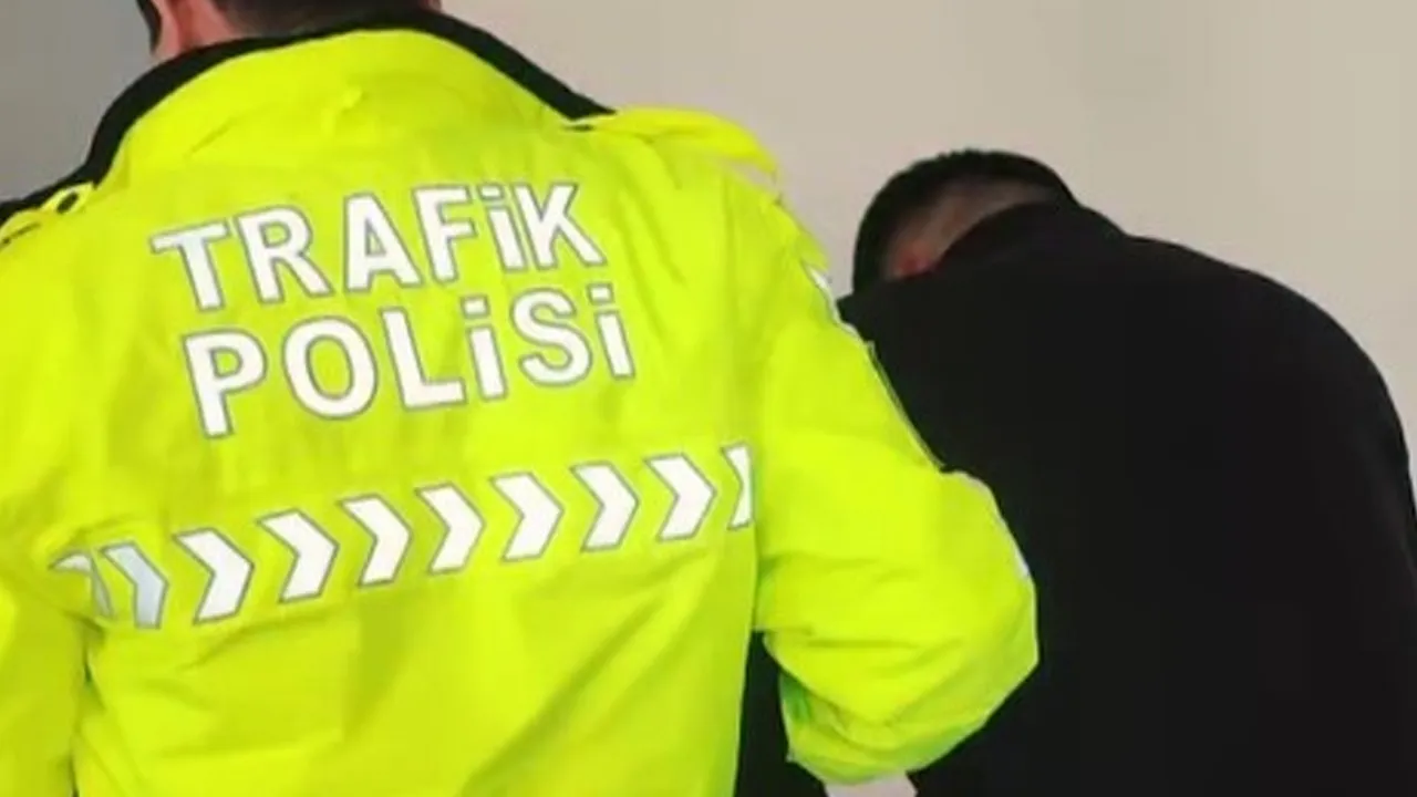 Saldırgan sürücü aracından indiğine pişman oldu! İşte cebinden çıkacak para