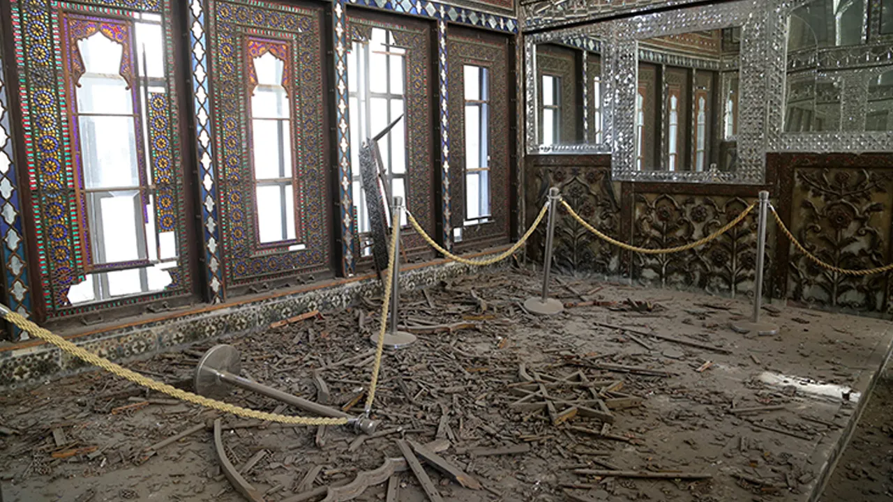 Savaşın faturası: İran'ın Gülistan Sarayı tahrip edildi