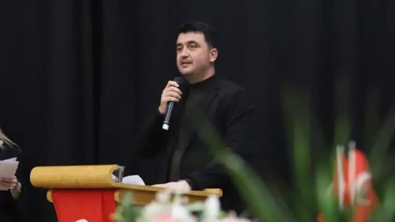 CHP Menderes İlçe Başkanı Mehmet Emin Işık'a bıçaklı saldırı