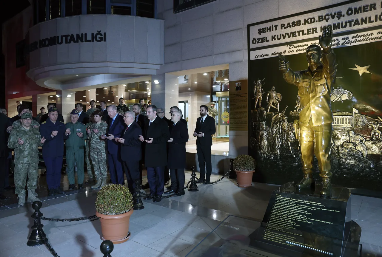 Cumhurbaşkanı Erdoğan, Ömer Halisdemir'in şehit olduğu yerde dua etti! Yanındaki isim dikkat çekti