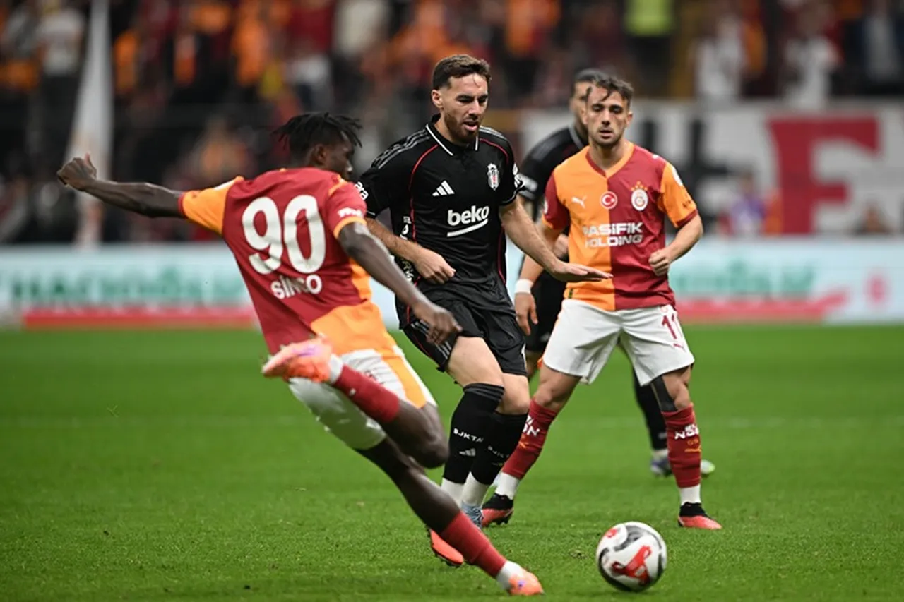 Süper Lig'in 8'inci haftasında Galatasaray ile Beşiktaş, 1-1 berabere kalmıştı.