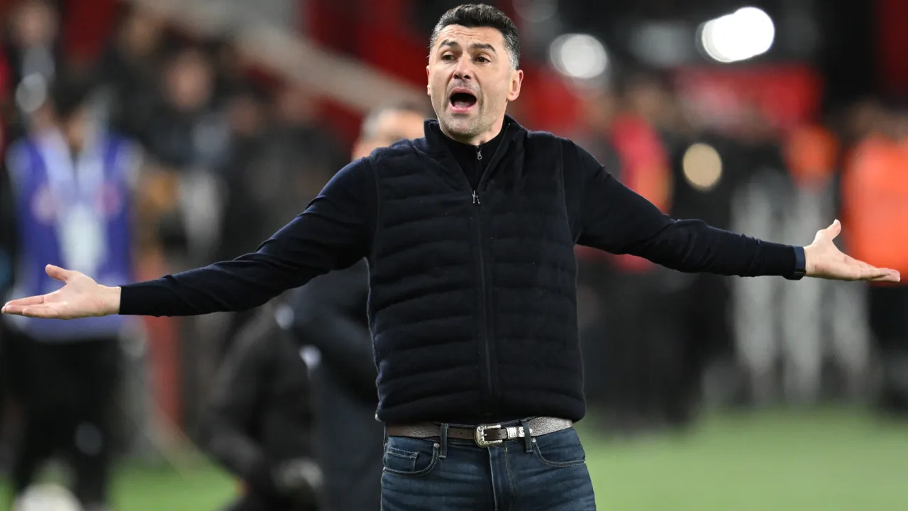 'Hiç anlatmasınlar' dedi, Fenerbahçe maçı hakemine isyan etti: Ofsaytı artık bilmiyorum