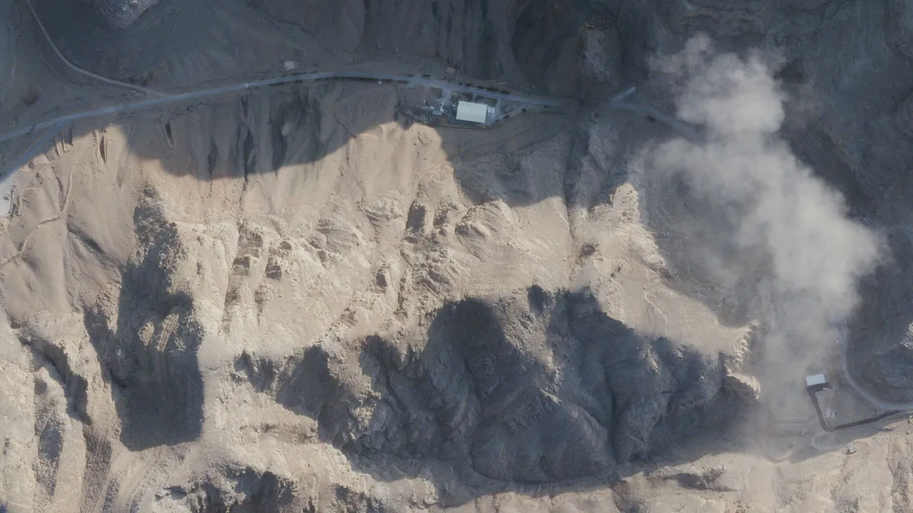 İran, Irak’taki muhalif Kürt grupları bombaladı!